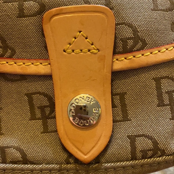 Authentic Dooney & Bourke Wristlet - Picture 3 of 8